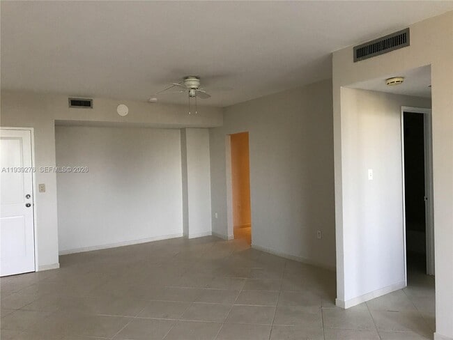 Building Photo - 10185 Collins Ave