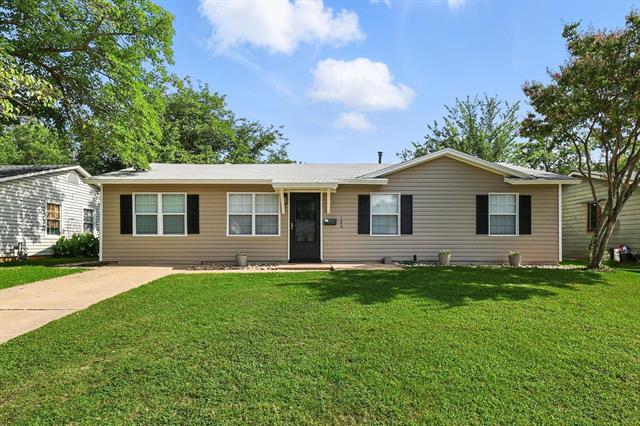 Primary Photo - 106 Tarrant Dr