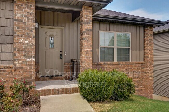 Building Photo - 1503 E Fairwind