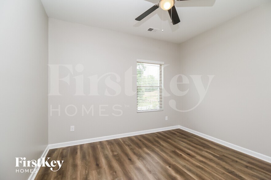 Building Photo - 2057 Massey Ln