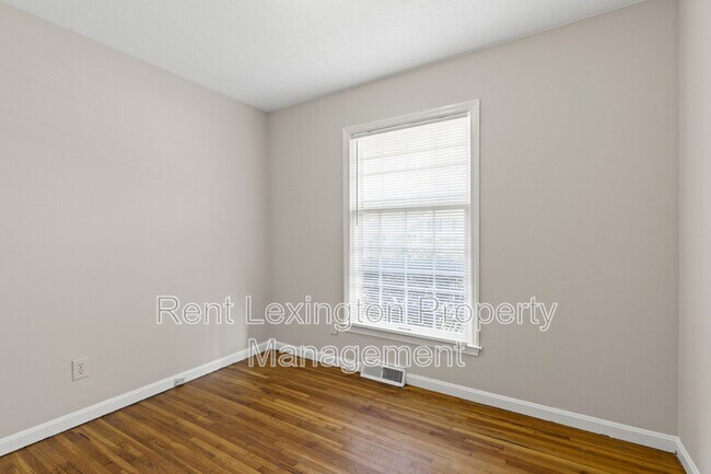Building Photo - 1138 Gainesway Dr
