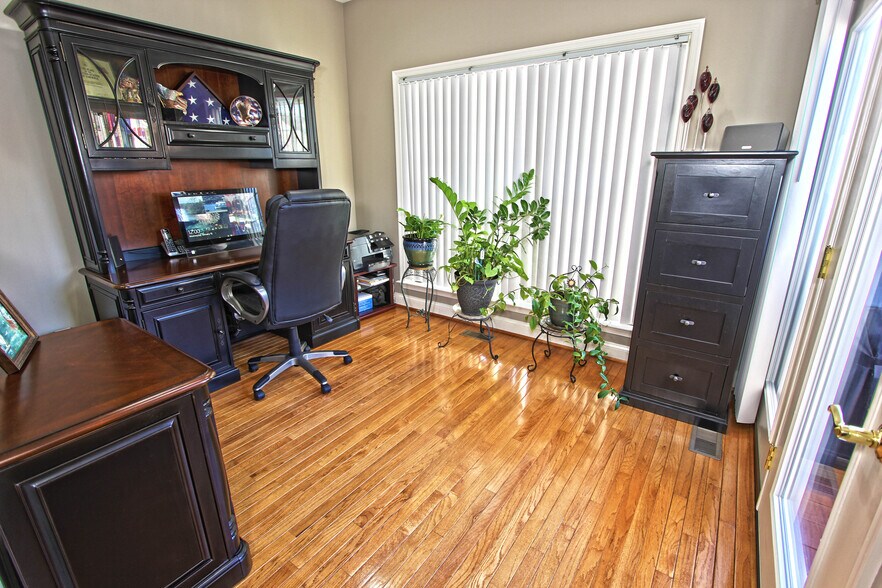 Building Photo - 4083 Walnut Cove Cir