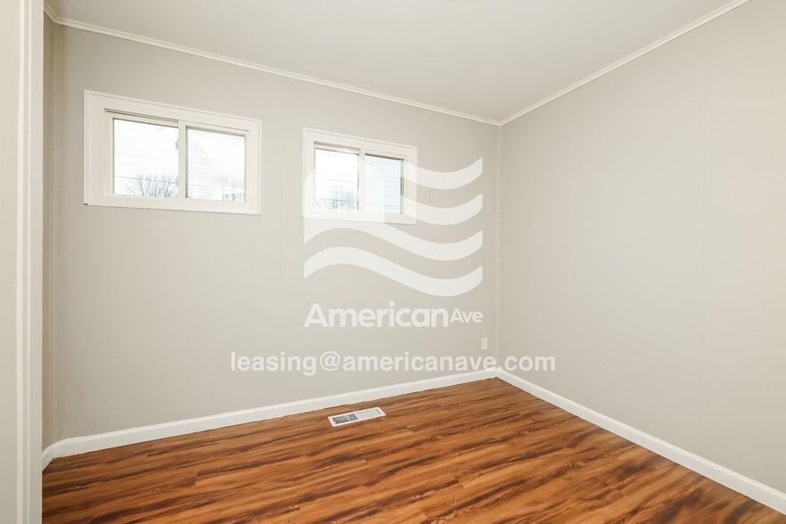 Building Photo - 5021 Marburn Ave