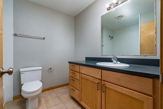 Building Photo - Condo: $1695 Rent - 1 bed/1 bath