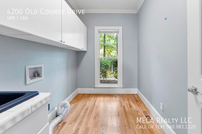 Building Photo - 4200 Old Course Dr
