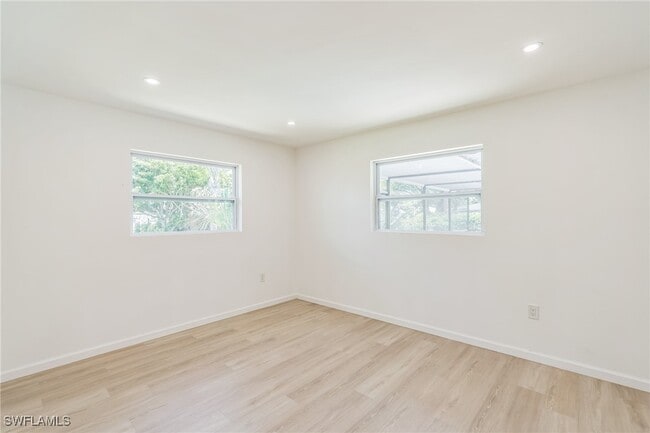 Building Photo - 13724 River Forest Dr