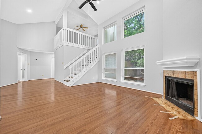 Building Photo - 10419 Appleridge Dr