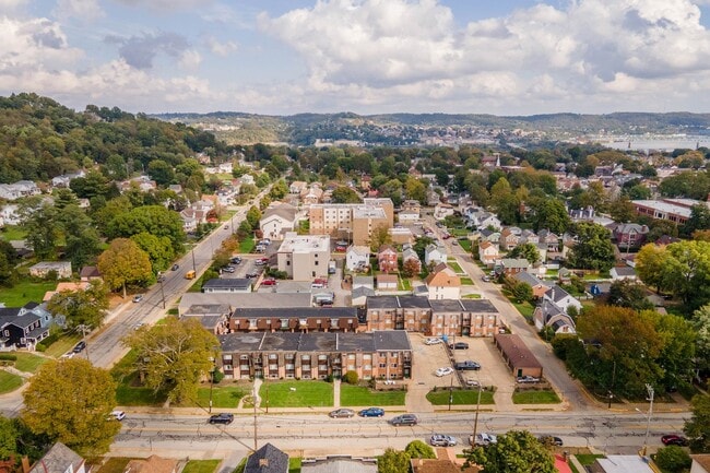 Building Photo - 1 Bedroom Apartment Available on January! ...
