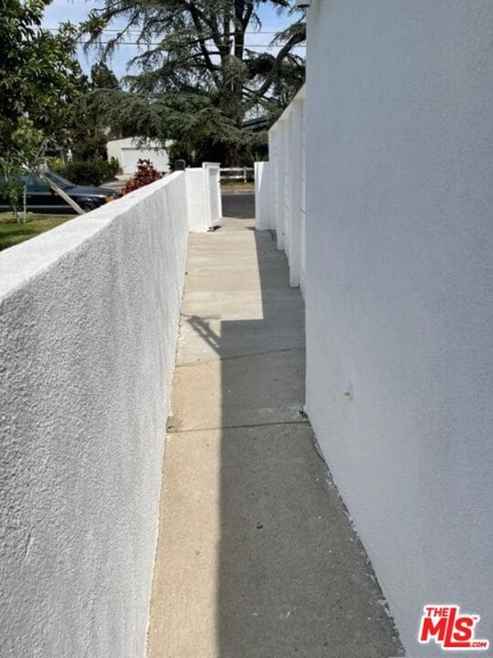 Building Photo - 6049 Bellingham Ave