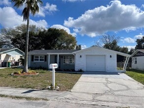 Building Photo - 1140 Viking Dr