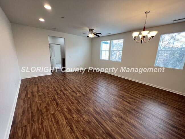 Building Photo - AVAILABLE NOW - SLO Apartment - 1 Bed / 1 Bath