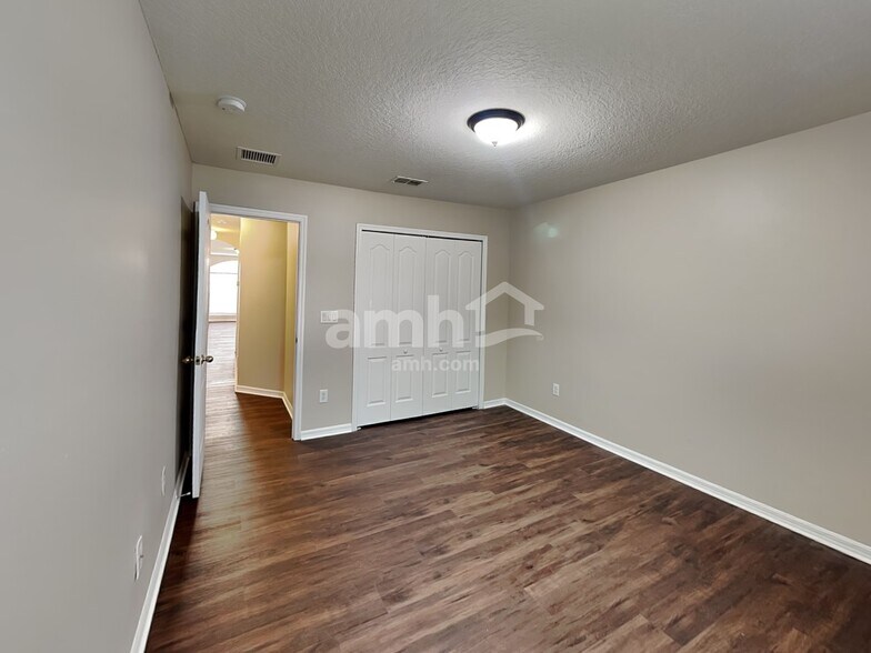 Building Photo - 366 Cabana View Way