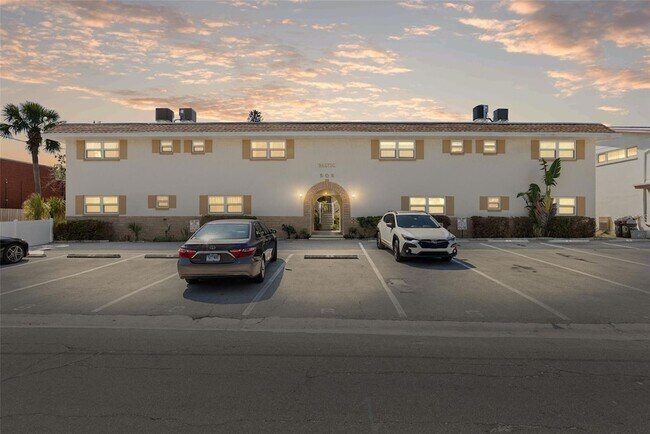Building Photo - 506 71st Ave