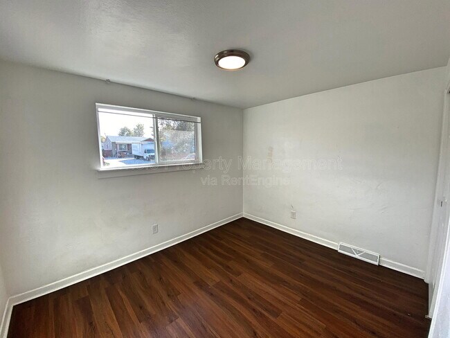 Building Photo - 2829 W Park Pl