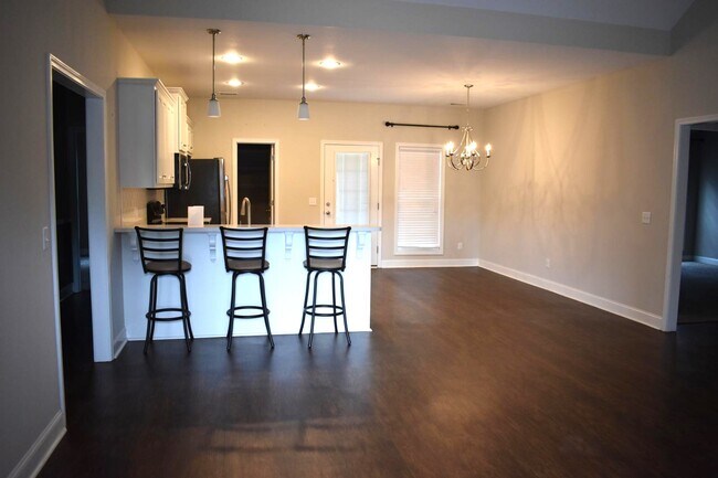 Building Photo - 441 Serenity Ave