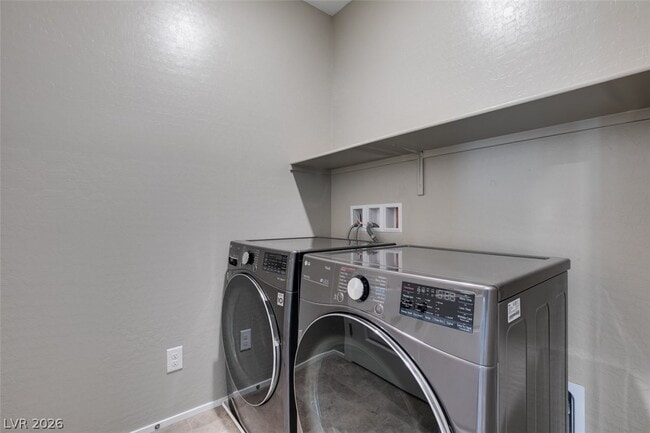 Building Photo - 545 Teovani St