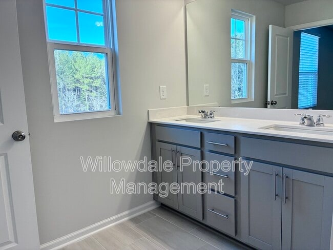 Building Photo - 514 Light Oak Wy