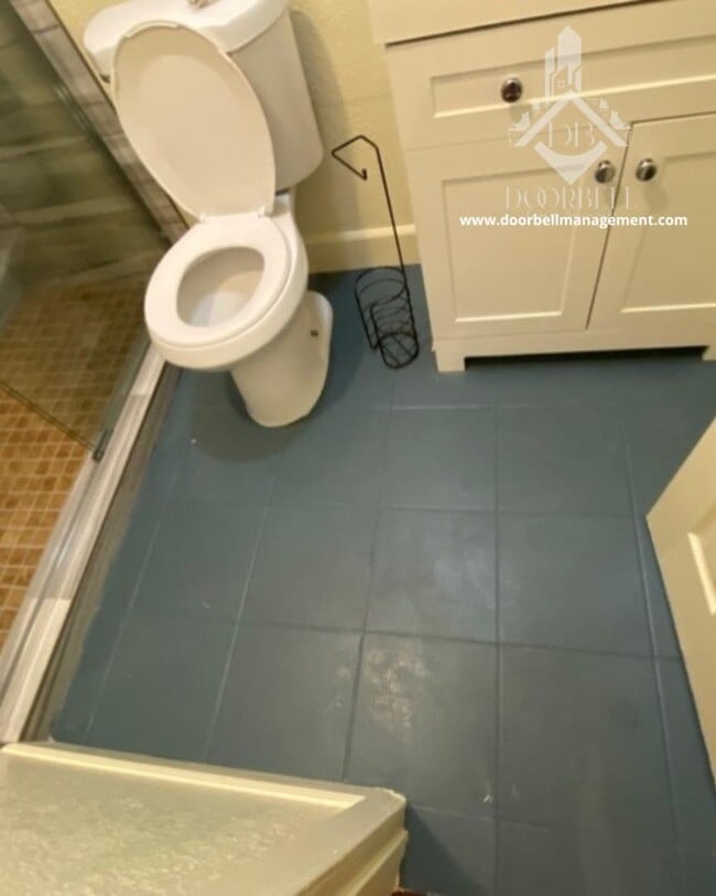 Building Photo - 265 E 2nd St