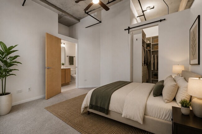 Building Photo - 6 S Laflin St