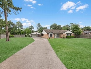 Building Photo - 12701 Manorwood Ln
