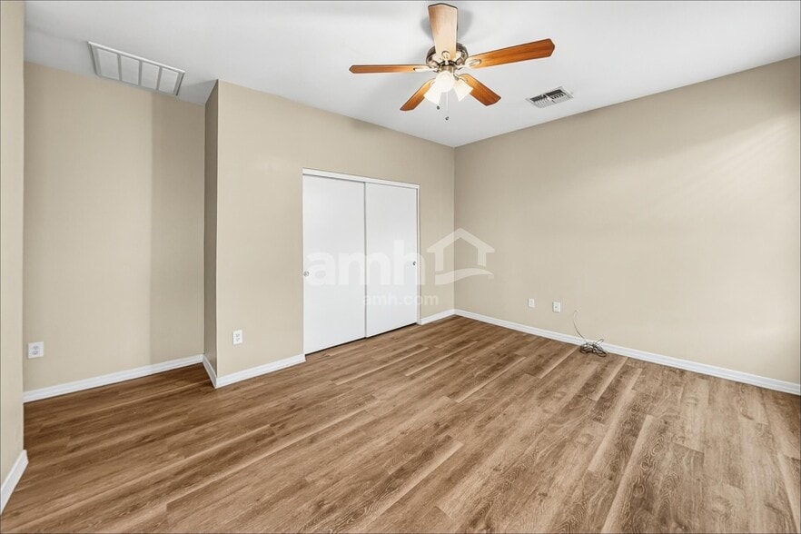 Building Photo - 8280 W Redshank Dr