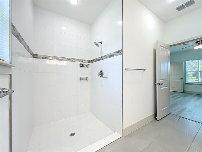 Building Photo - 9301 N Akola Way