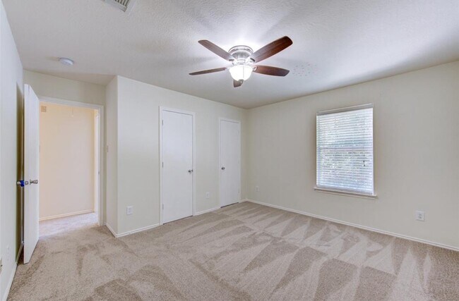 Building Photo - 15002 Sunset Bay Ct