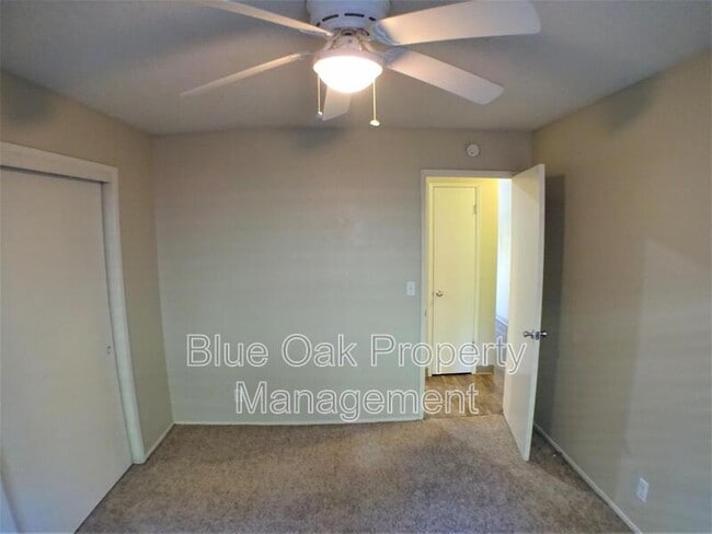 Building Photo - 346 Hickory St