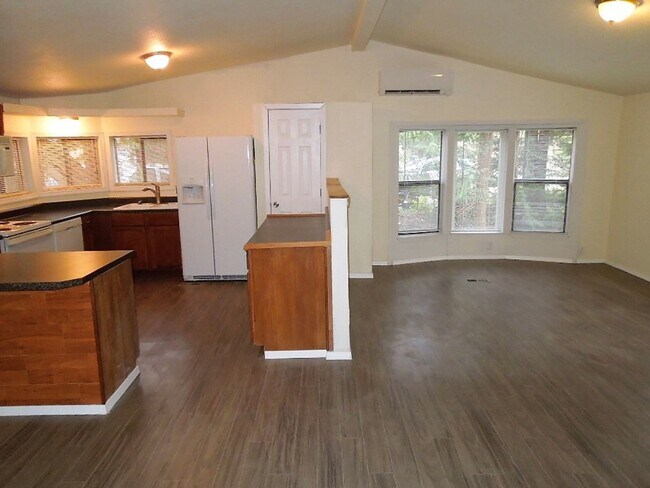 Building Photo - Remodeled 3 Bedroom Home with 2 Car Garage!