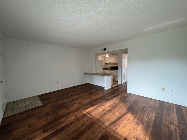 Building Photo - 139 Oyster Bay Cir