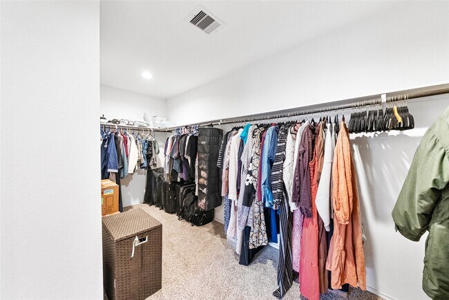 Building Photo - 21611 Flowering Gdn Ln