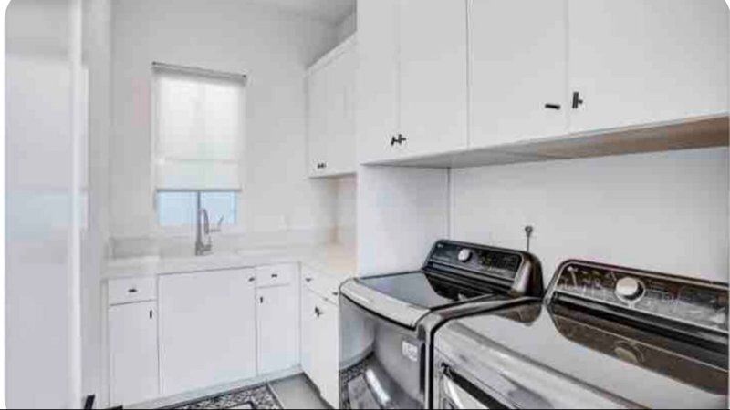 Building Photo - 4816 Inglewood Blvd