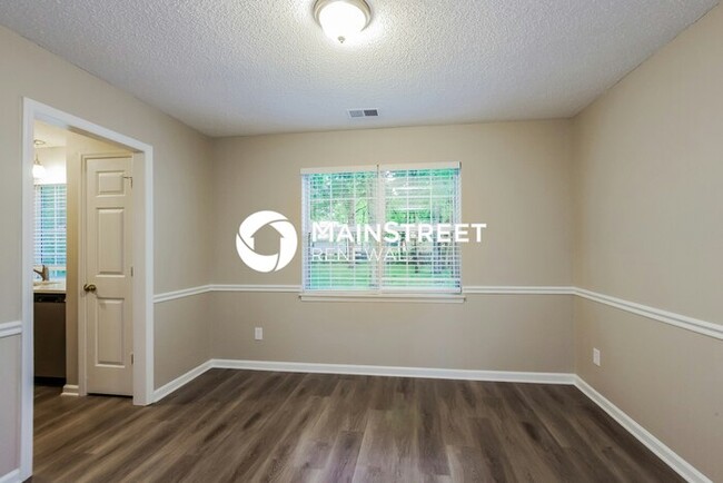 Building Photo - 13706 Poppleton Ct