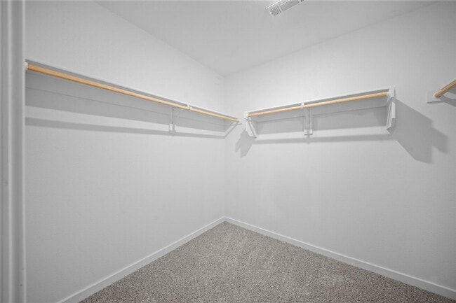 Building Photo - 3844 Pinecrest St