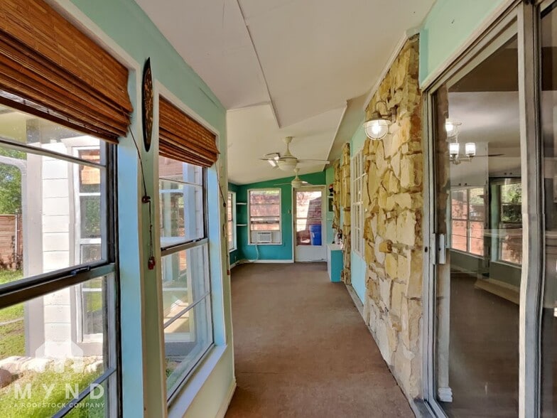 Building Photo - 612 S Rough Creek Ct