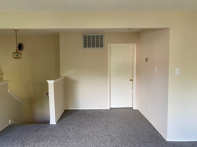 Building Photo - 1938 Courtside Pl Dr