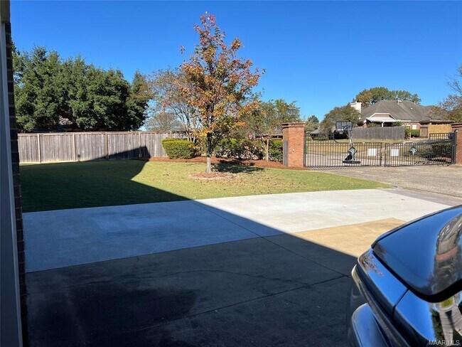 Building Photo - 2230 Wyndgate Dr