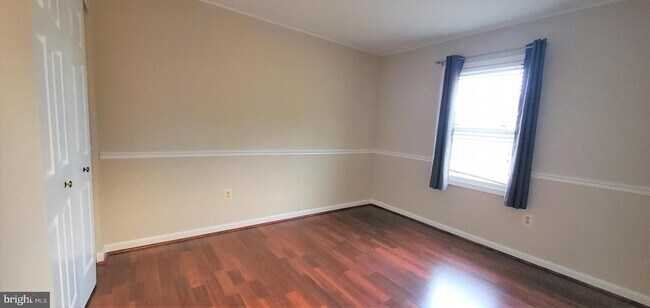 Building Photo - 106 Lindenridge Road