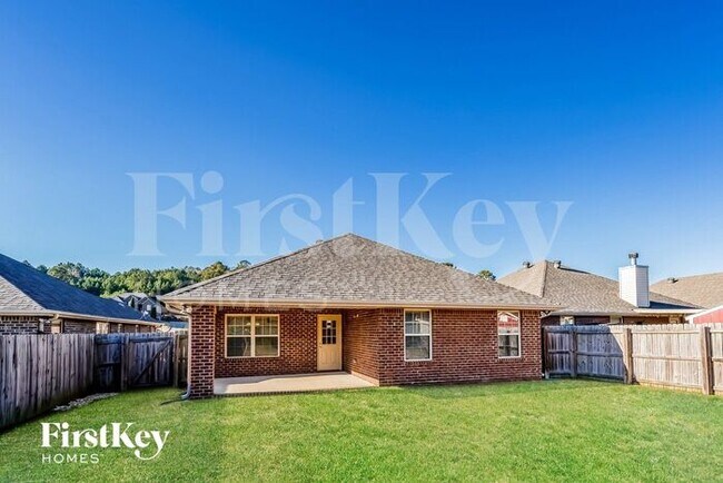 Building Photo - 855 Clover Ave