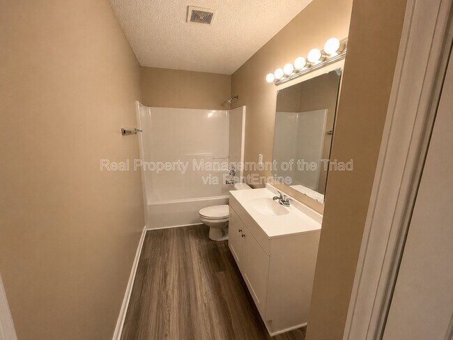 Building Photo - 7 Loblolly Ct