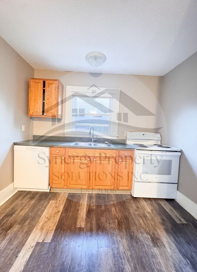 Building Photo - 403 Sherman Pl