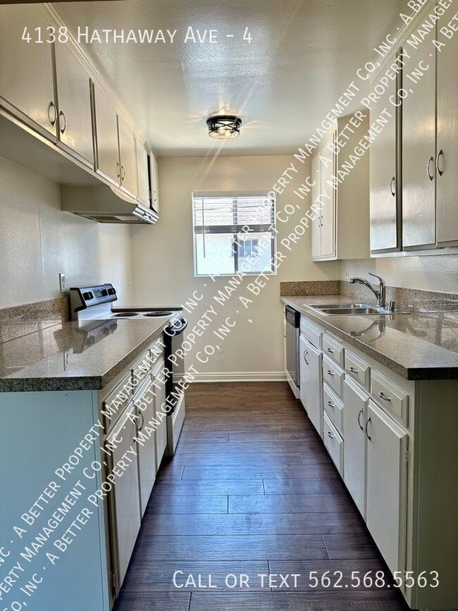 Building Photo - 4138 Hathaway Ave