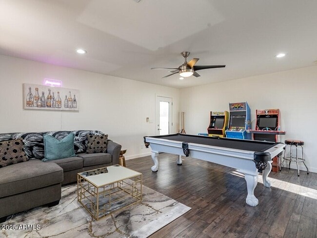 Building Photo - 3302 E Turquoise Ave