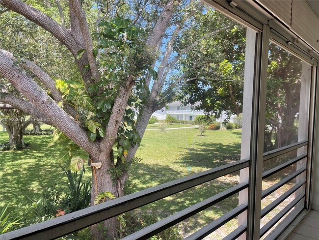 Building Photo - 119 Tilford F