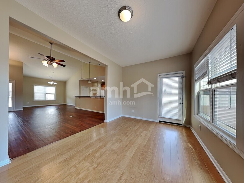 Building Photo - 7 Wyndham Dr