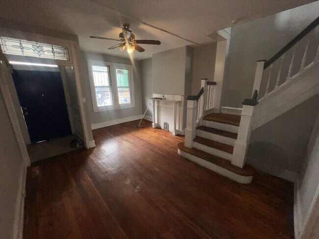 Building Photo - Oversized Classic Row Home w Wood Floors a...