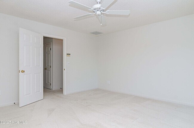 Building Photo - 340 Palmer Way