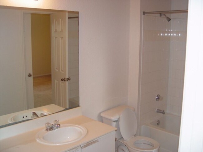 Building Photo - Move-In Ready 1BR in METRO WEST – Ask About Today’s Specials!