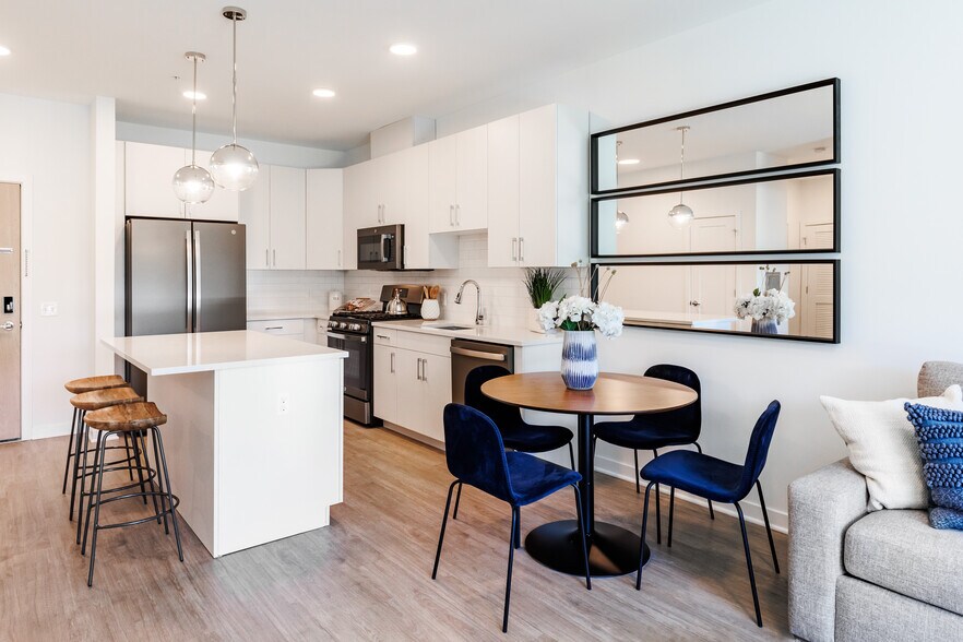 Building Photo - SKG Living at River Park in Union