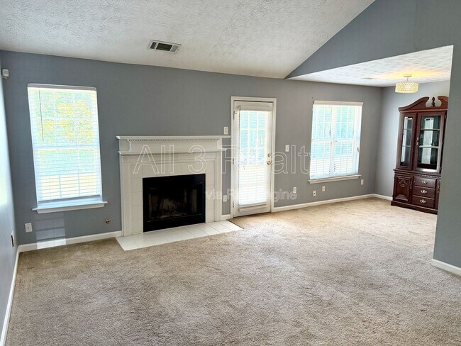 Building Photo - 11166 Knotty Pine Pl